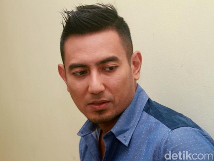 Penyesalan Rio Febrian Tak Dampingi Ibunda Sebelum Meninggal
