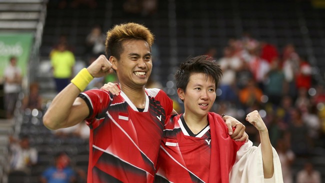 Tontowi/Liliyana harus menyudahi pasangan ganda campuran tuan rumah China Zhang Nan/Li Yinhui melalui duel sengit dalam tiga gim.
