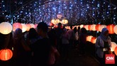 Pendar Lampion Merah Putih di Taman Kota Solo Kota Solo punya cara unik merayakan 71 tahun Indonesia merdeka, melalui festival lampion yang berlokasi di Taman Cerdas, Jebres.