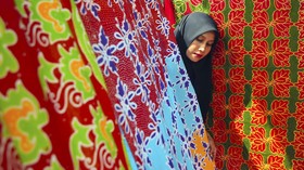 Batik akan Bertahan Bila Dijaga oleh Masyarakat