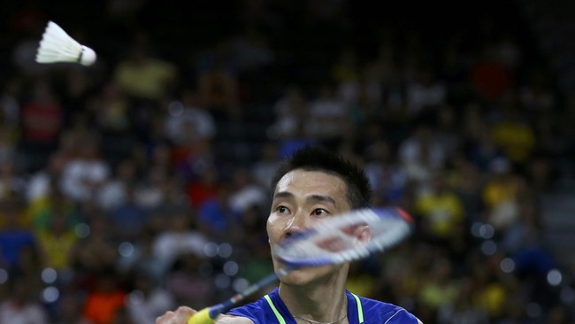 Lee Chong Wei mengubur mimpi Lin Dan untuk jadi juara Olimpiade ketiga kalinya. Chong Wei menaklukkan Lin Dan di babak semifinal.