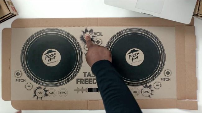 Pizza Hut meluncurkan boks edisi terbatas untuk penggemar yang ingin bereksperimen dengan musik.