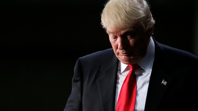 Para anggota Dewan Perwakilan fraksi Demokrat AS yang berdarah keturunan mengkritik balik Presiden Donald Trump atas cuitan bernada rasis.