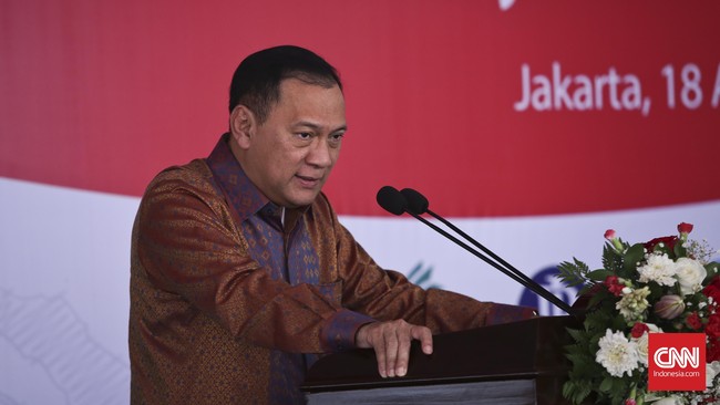Gubernur BI Agus Martowardojo sempat menjadi Ketua RW kala menjabat sebagai Menteri Keuangan karena 'gemas' ingin menertibkan lingkungan sekitar rumahnya.