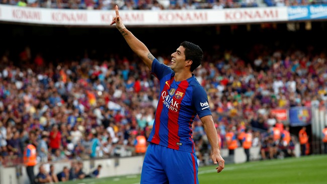 Penyerang asal Uruguay, Luis Suarez, berharap 100 laga berikutnya bersama Barcelona akan sama menyenangkan seperti 100 laga perdana.