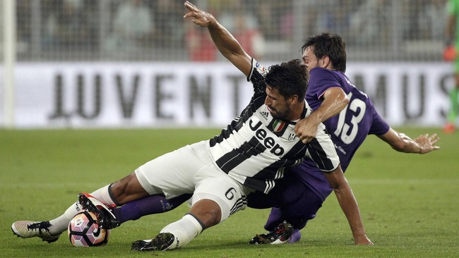 Gonzalo Higuain berhasil mencetak gol penentu kemenangan Juventus pada laga debut Serie A bersama Bianconeri.