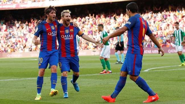 Luis Enrique sangat puas dengan penampilan Barcelona di pekan pertama saat mereka menang 6-2 atas Real Betis.