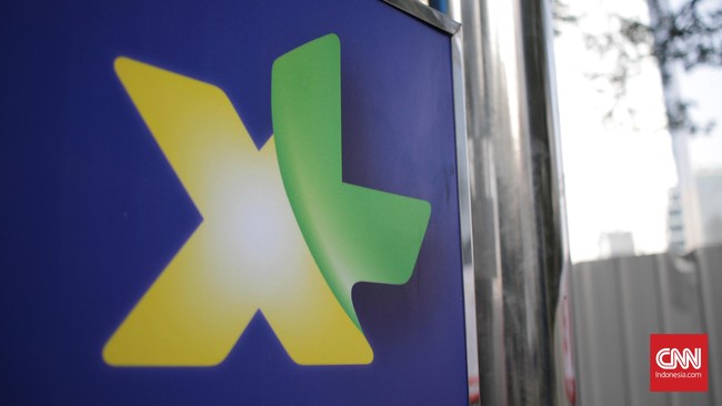 Mantan komisioner BRTI menduga bahwa Indosat dan XL akan mereguk untung dua kali saat penurunan biaya interkoneksi terjadi.