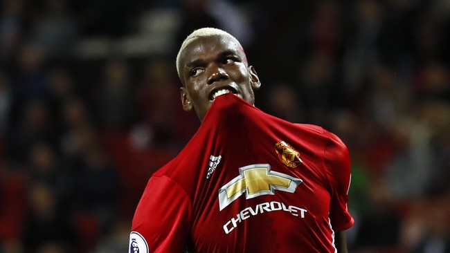 Mantan bek Manchester United, Rio Ferdinand mengungkapkan, ia meyakinkan Paul Pogba untuk merumput bersama Setan Merah jika ingin jadi pemain hebat.