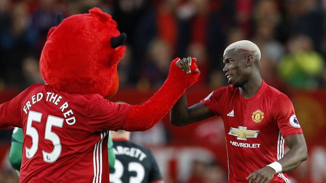 Paul Pogba Rayakan Idul Adha Bersama Patrice Evra