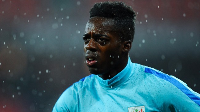 Pemain Athletic Bilbao, Inaki Williams, menjadi sasaran ejekan rasialis yang dilakukan para pendukung tim tuan rumah, Sporting Gijon, pada laga perdana La Liga.