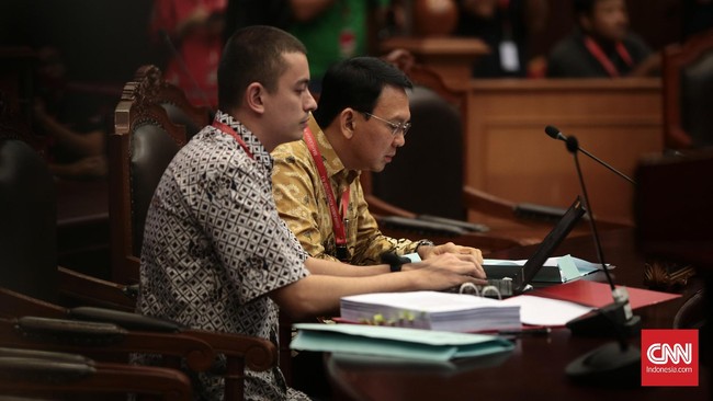 PDI Perjuangan melakukan simulasi dengan menempatkan Gubernur DKI Jakarta Basuki Tjahaja Purnama sebagai calon wakil gubernur yang diusung.