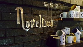 Menyantap Burger Dragonfire di Kafe Hogwarts di Islamabad