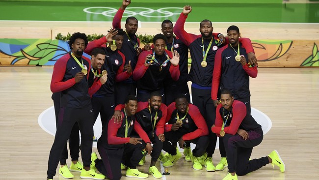 Timnas bola basket Amerika Serikat dengan mudah mempertahankan medali emas di final Olimpiade 2016 Rio setelah menang 96-66 atas Serbia.