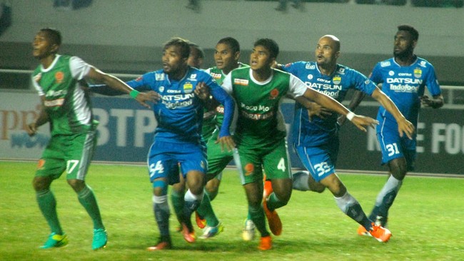 Persib Bandung akan menjalani dua laga uji coba melawan PSGC Ciamis dan Perses Sumedang untuk mengisi waktu jeda yang cukup panjang di ajang ISC A 2016.