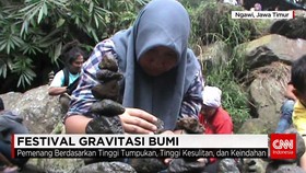 Lomba Menumpuk Batu