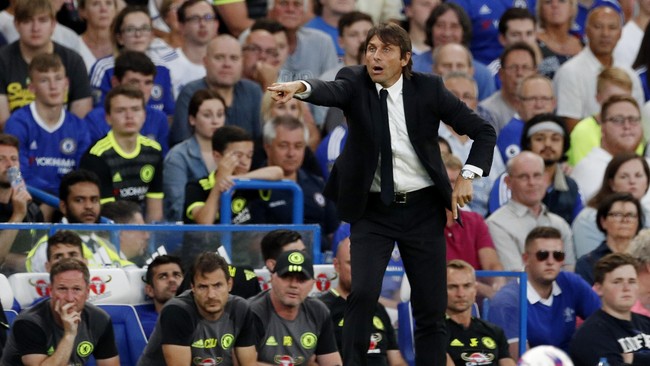 Manajer Chelsea Antonio Conte menaruh perhatian khusus terhadap lini serang Liverpool yang kini semakin padu.