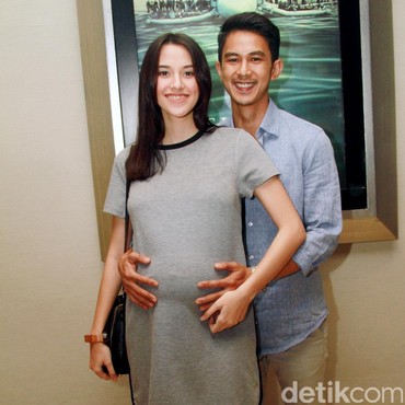 Dahlia Poland Bongkar Chat Mesra Fandy Christian dengan Wanita Lain