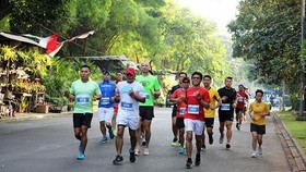 Lari Marathon di Tanah Para Dewa Bersama MayBank