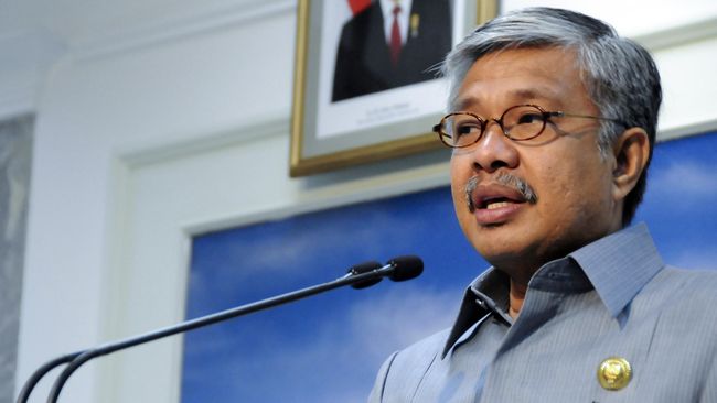 KPK Periksa Eks Dirjen Minerba Terkait Korupsi Nur Alam Selain Dirjen Minerba, KPK juga memanggil tiga pihak swasta yaitu Ratih Dewihandjani, Yudhistira Setyawan, dan Teguh Budiyanto.