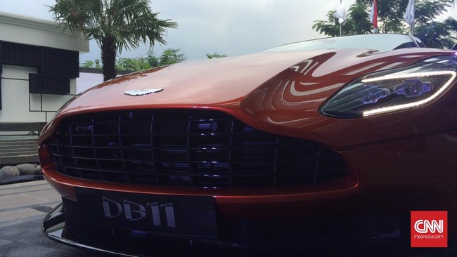 Aston Martin resmi meluncurkan suksesor mobil James Bond, Aston Martin DB11 di Jakarta. Varian ini diklaim jadi yang terkuat dari varian DB yang pernah dibuat.