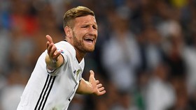 Wenger: Arsenal Berhasil Rekrut Mustafi dan Perez