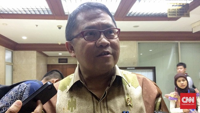 Regulator mengaku butuh waktu 10 hari untuk mengevalusi seluruh Dokumen Penawaran Interkoneksi (DPI) dari operator, sebelum menetapkan tarif baru.
