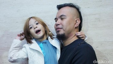 img-title Bikin Kaget, Putri Ahmad Dhani-Mulan Ngaku Antisosial dan Dicuekin Teman Sekolah