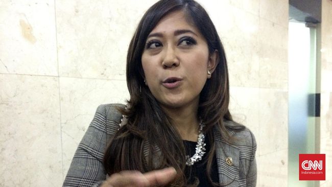Komisi I DPR Belum Pastikan Jadwal Uji Kelayakan Panglima TNI Ketua Komisi I DPR Meutya Hafid mengatakan untuk jadwal uji kepatutan dan kelayakan calon panglima TNI masih menunggu dari Badan Musyawarah DPR.