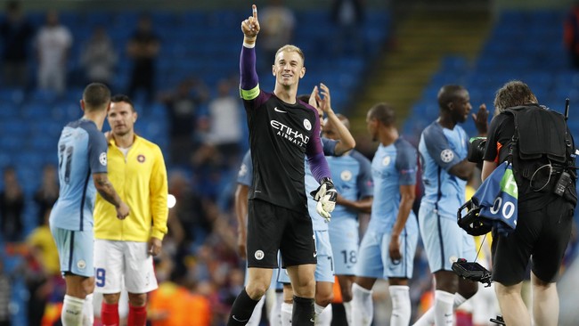 Kiprah Joe Hart di lapangan hijau akan dipertaruhkan hingga tenggat bursa transfer dalam sepekan lagi. Keputusan ada di tangan Hart untuk bertahan atau pergi.