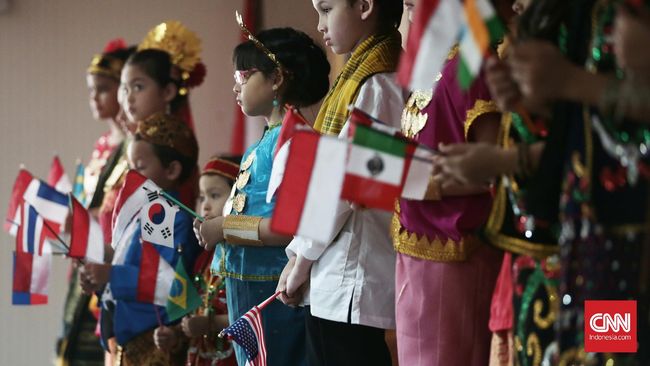 Jokowi Teken PP Atur Pendaftaran Kewarganegaraan Anak Kawin Campur Jokowi Teken PP Atur Pendaftaran Kewarganegaraan Anak Kawin Campur
