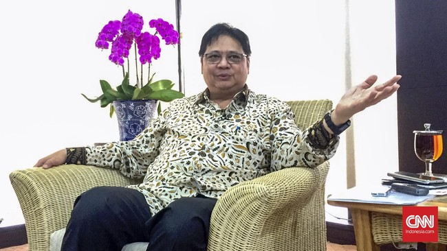 Menteri Perindustrian menyeleksi sektor industri yang akan dikembangkan dalam Kawasan Ekonomi Khusus di Jawa, dan tak mengganggu iklim investasi KEK luar Jawa.