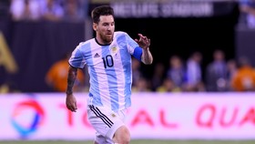 Maradona Sebut Keputusan Pensiun Messi Dibuat-buat
