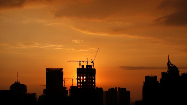 Indeks Harga Saham Gabungan (IHSG) menguat 2,3 persen sepanjang pekan lalu setelah ditutup pada level 5.388,9 pada Jumat (23/9).