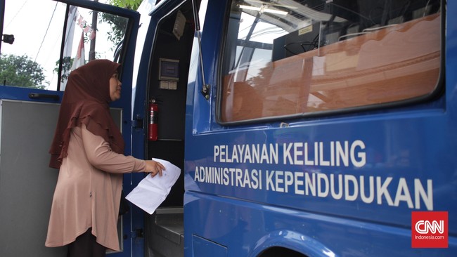 Perekaman data e-KTP sementara ini akan diprioritaskan di 101 daerah yang hendak menyelenggarakan Pemilihan Kepala Daerah serentak 2017.