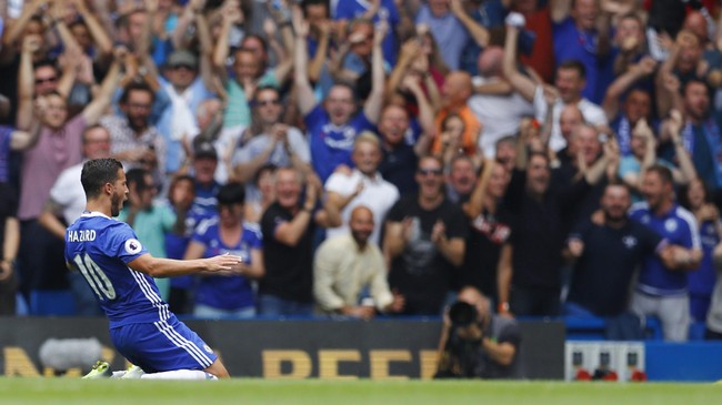 Chelsea sukses mengamankan tiga poin di Stamford Bridge setelah mengalahkan Burley tiga gol tanpa balas pada lanjutan Liga Primer Inggris, Sabtu (27/8).