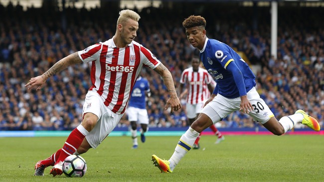Kemenangan Everton 1-0 atas Stoke City tak lain karena gol bunuh diri yang dilakukan Shay Given usai menepis tembakan penalti Leighton Baines.