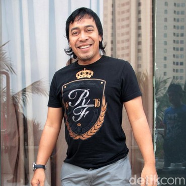 Nama Baru Komeng demi Nyaleg Jadi DPD RI