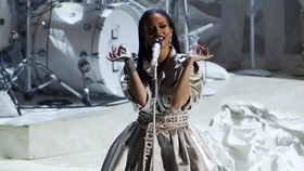 Rihanna Jumpa Jennie BLACKPINK di Seoul, Fan Minta Kolaborasi