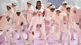 Makin Eksis, Rihanna Akan Luncurkan Lini Lingerie 'Savage'