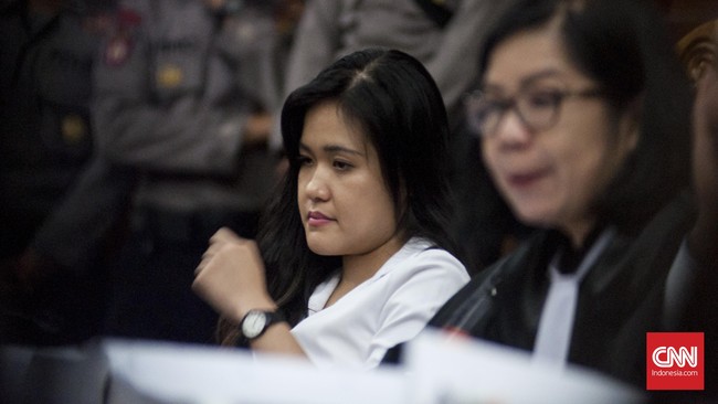 File video dalam BAP Jessica Wongso memiliki ukuran metadata 98.750 frame, namun hasil digital forensik file yang dihadirkan di persidangan hanya 2.707 frame.