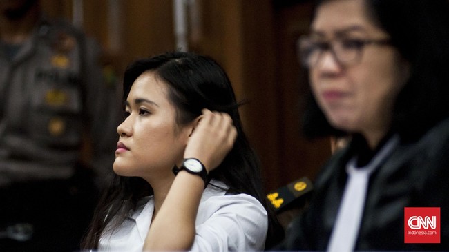 Masih ada sekitar 15 saksi yang harus dihadirkan. Sementara hakim hanya memberikan waktu dua sidang lagi sebelum memeriksa saksi yang meringankan terdakwa.