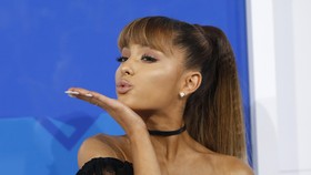 Ariana Grande dan Pete Davidson Disebut Telah Putus