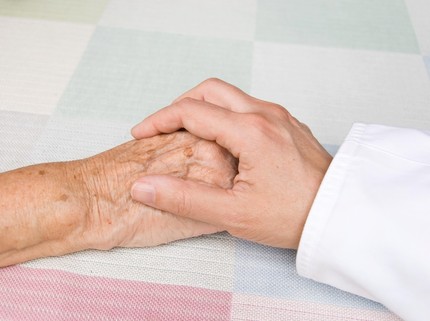 Istri Tega Pukuli Suami yang Stroke Pakai Tongkat, Diduga Gangguan Jiwa