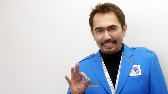 Uji laboratorium menyatakan Gatot dan istrinya yang bernama Dewi Aminah positif mengkonsumsi sabu sesaat sebelum penangkapan di Mataram, NTB, Ahad lalu.