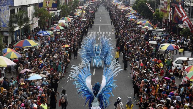 Kabupaten Jember ditetapkan sebagai Kota Karnaval atas konsistensi menyelenggarakan Jember Fashion Carnaval selama 16 tahun.