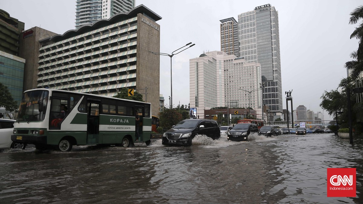 Habis Hujan, Terbit Genangan di Jakarta