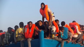 Italia Kembali Selamatkan 3.000 Imigran di Mediterania