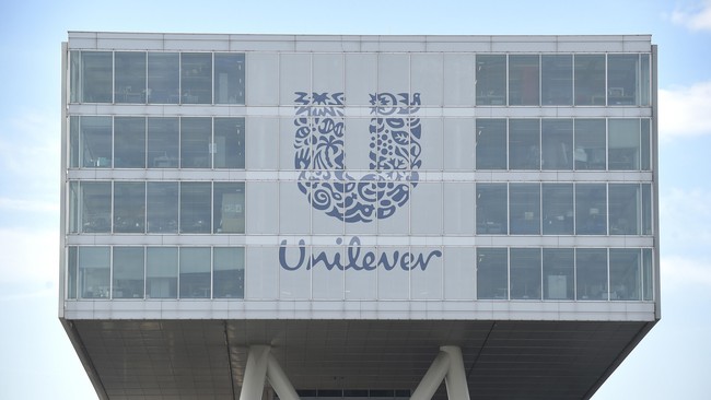 Unilever melaporkan penjualan mereka di Indonesia pada tiga bulan terakhir 2023  anjlok 15 persen akibat aksi boikot anti Israel.