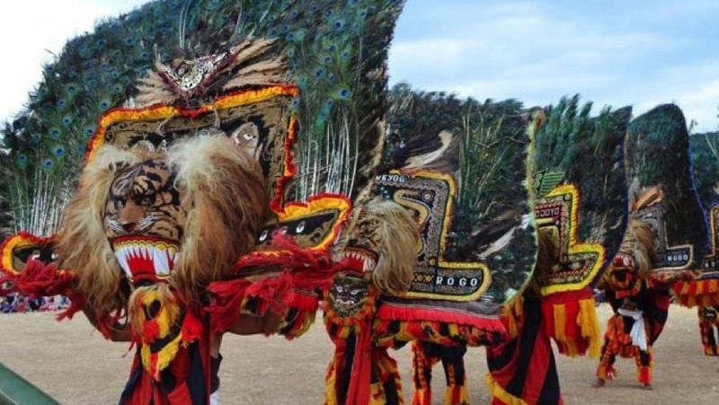 Sebanyak 30 Reog yang dikirim oleh Kementerian Pariwisata, KBRI Manila, Pemda Ponorogo dan KJRI Manila